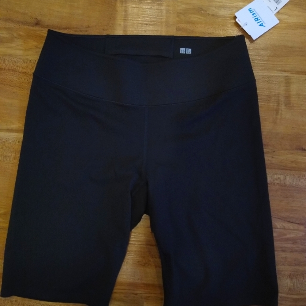 NWT Uniqlo bike shorts